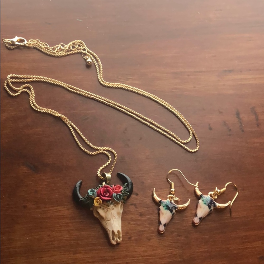 Buffalo skull necklace/earring set